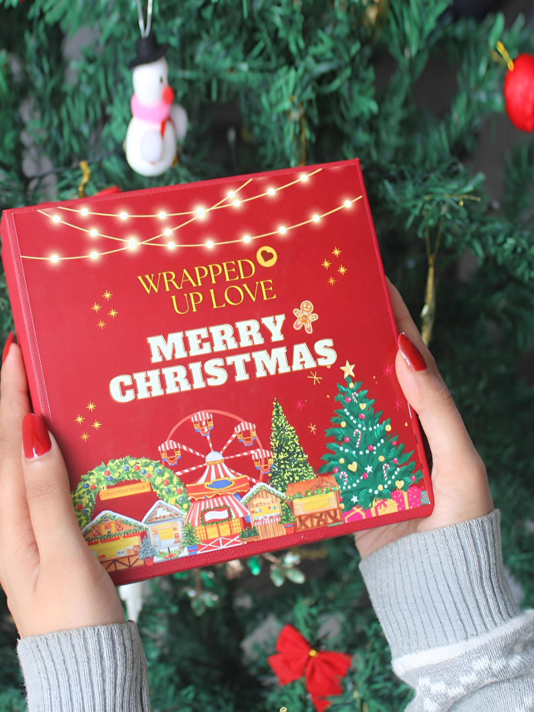 Wrapped up Love Christmas s Gifting Set 4Pcs Holiday Season, Vanilla Cupcake, Christmas Morning and Smells Like Christmas Jar Candles