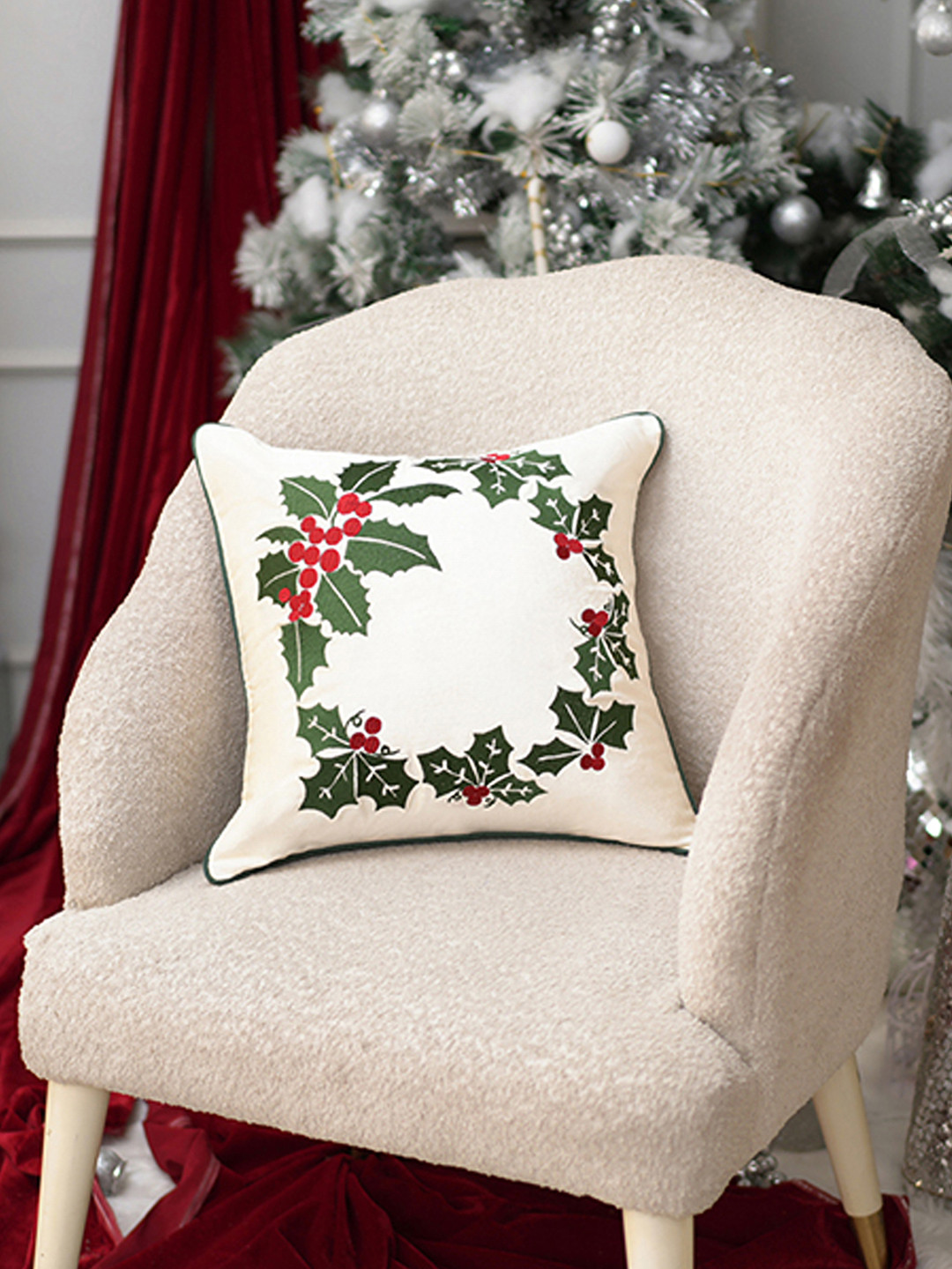 BELIHODE Set of 2 Magical Wreath Embroidered Cushion Cover