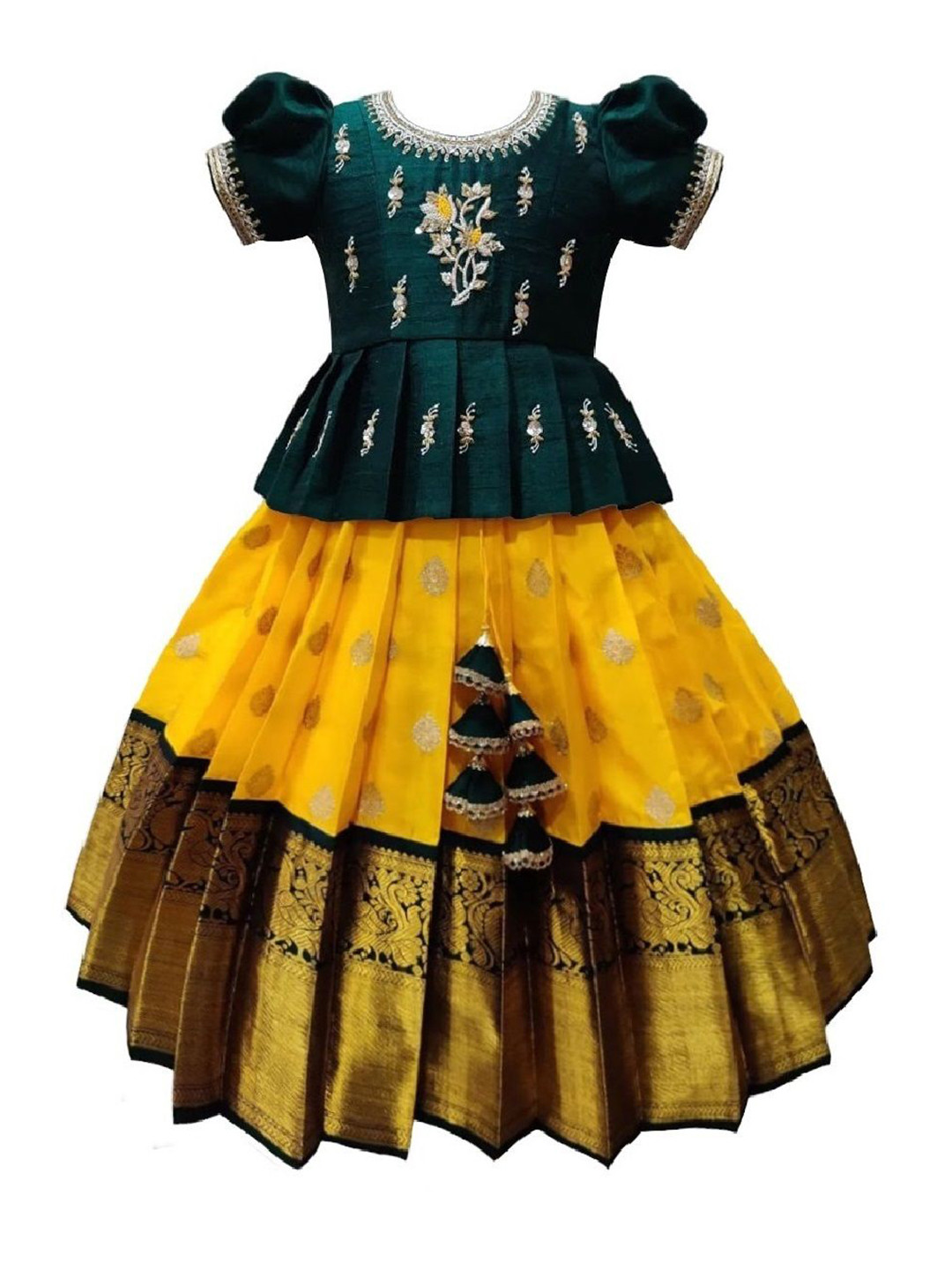 Wommaniya Impex Girls Embroidered Top With Skirt