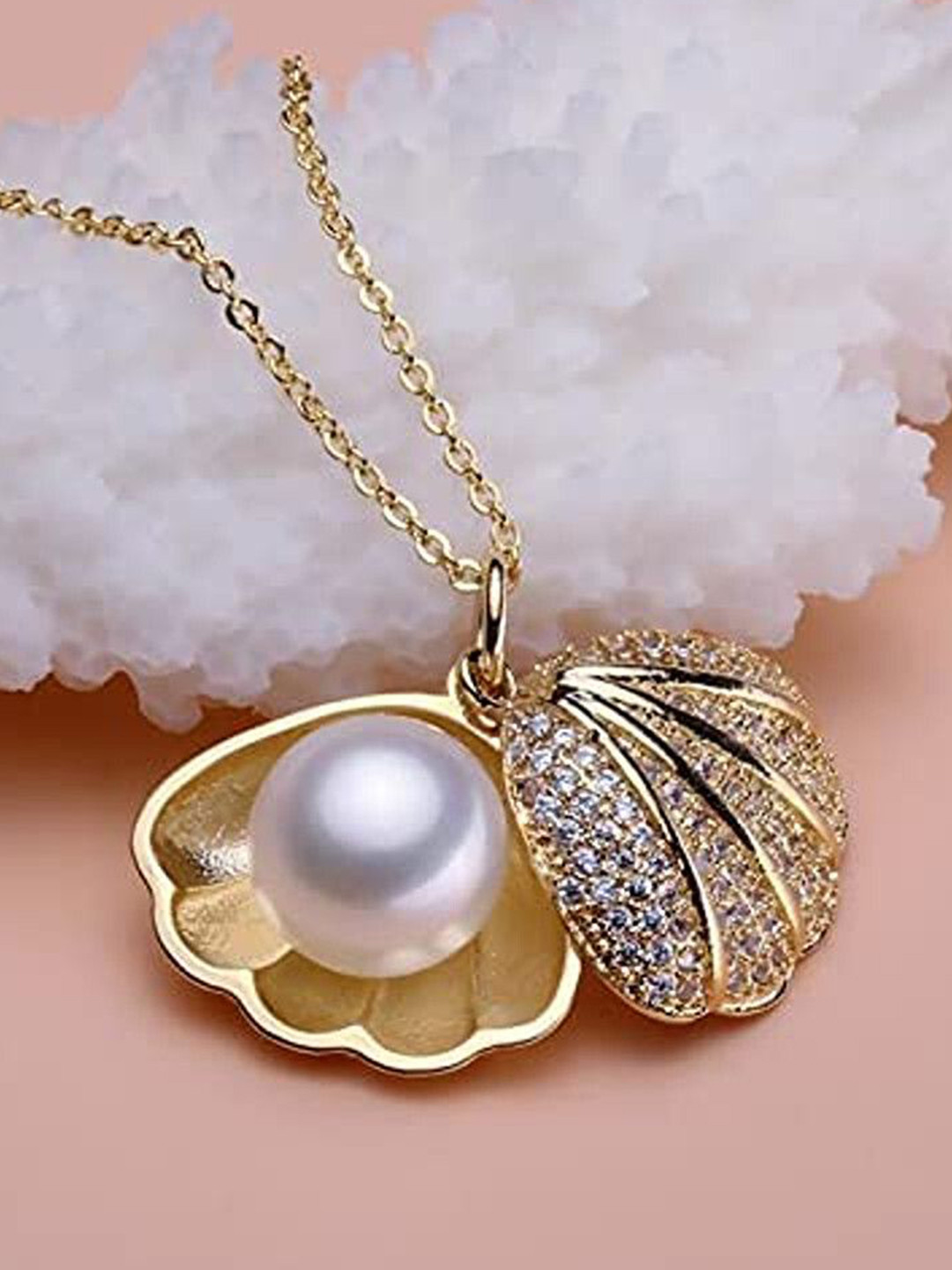 Lila Unisex Stainless Steel Sea Shell Locket Pendant With Chain