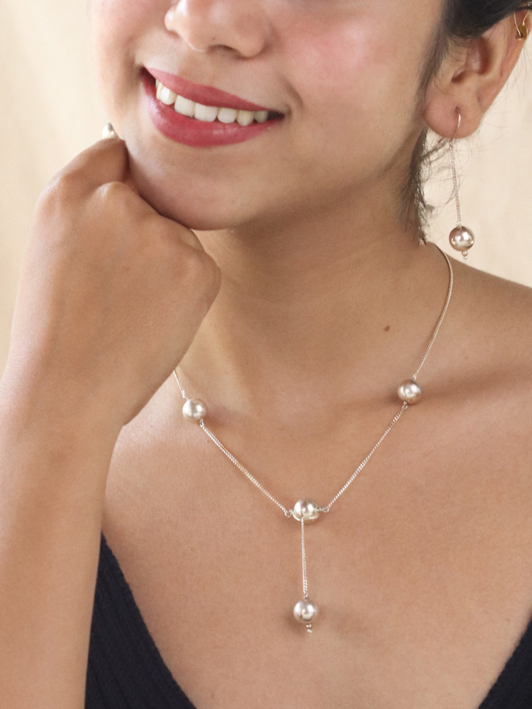 House of Aadyaa 925 Silver Round Beads Jewellery Set