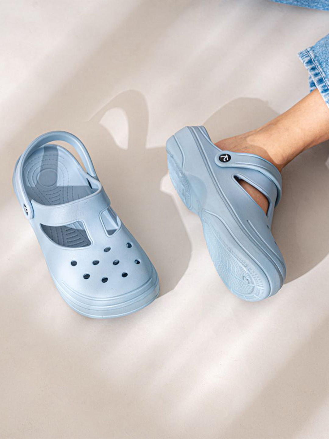 Indifeet Women Waterproof Solid Blue Rubber Clog Shoes