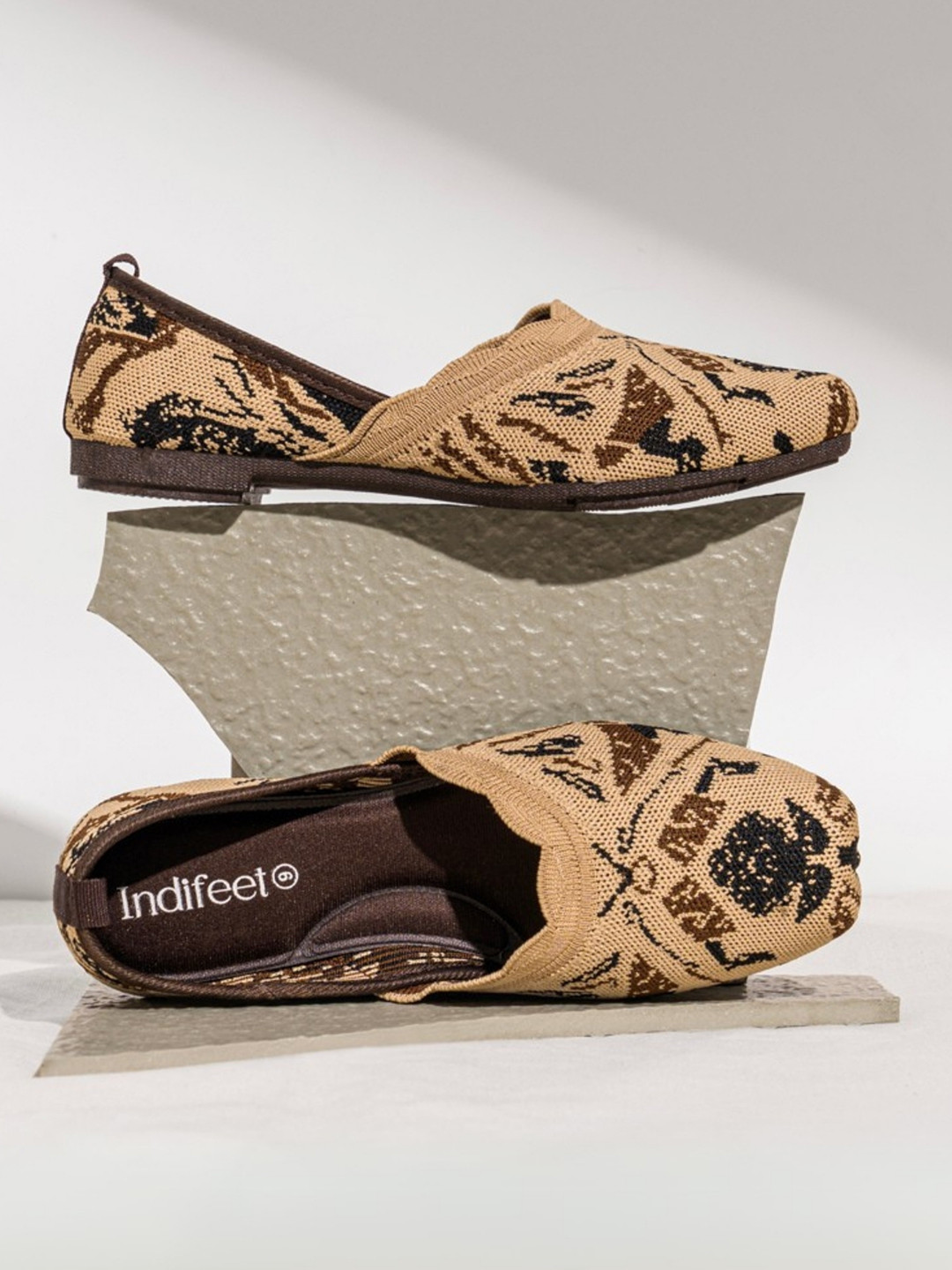 Indifeet Women Brown Printed Slip-On Flats