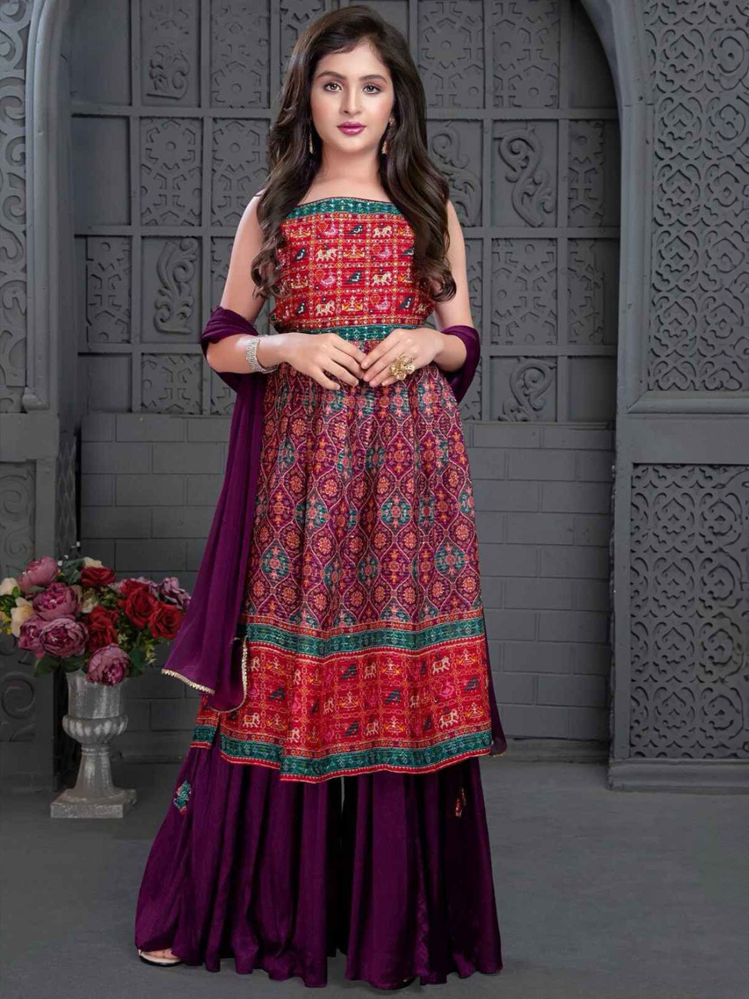 Lagorii Sleeveless And Printed Palazzo Set