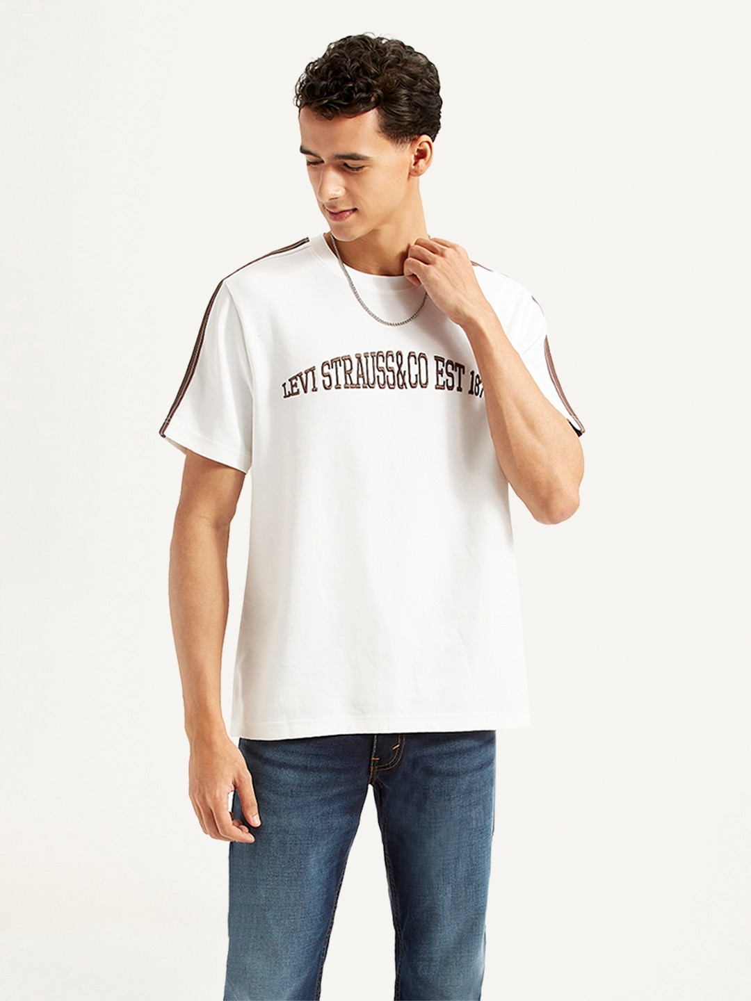 Levis Typography Embroidered T-shirt