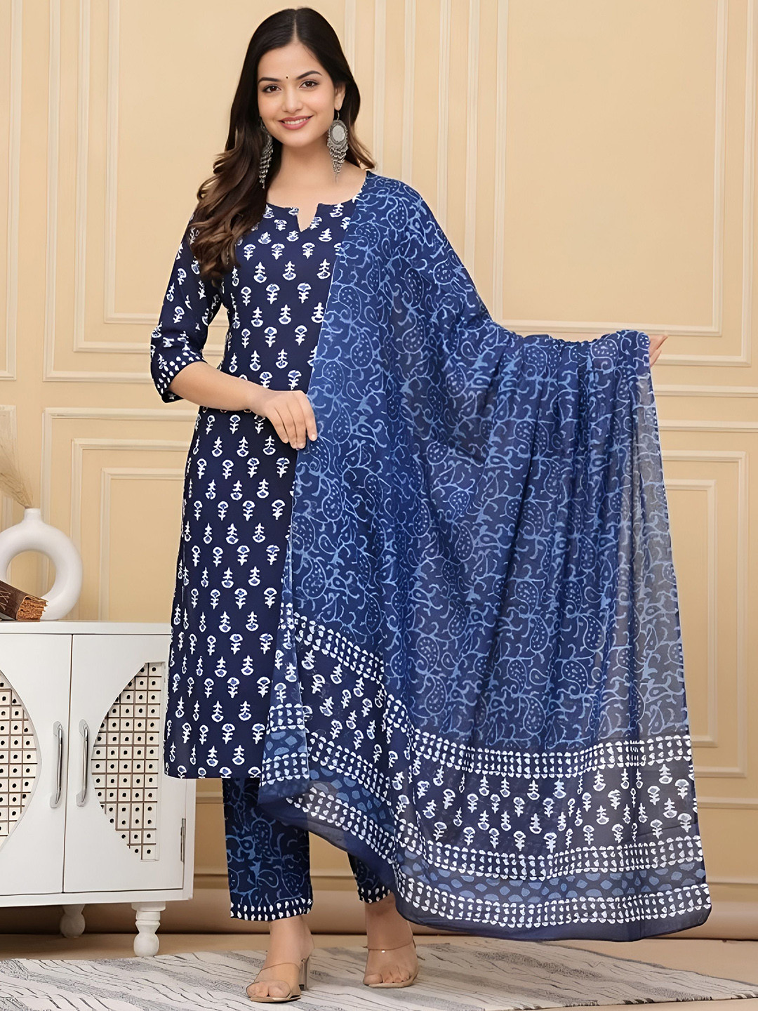 Lali Creation Ethnic Motifs Printed Straight Kurta With Trousers & Dupatta