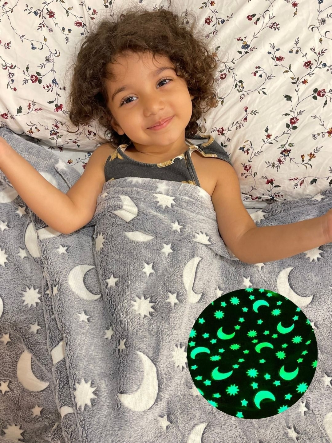 Famyo Kids Glow in The Dark Grey Moon and Stars 220 GSM Queen Size Blanket