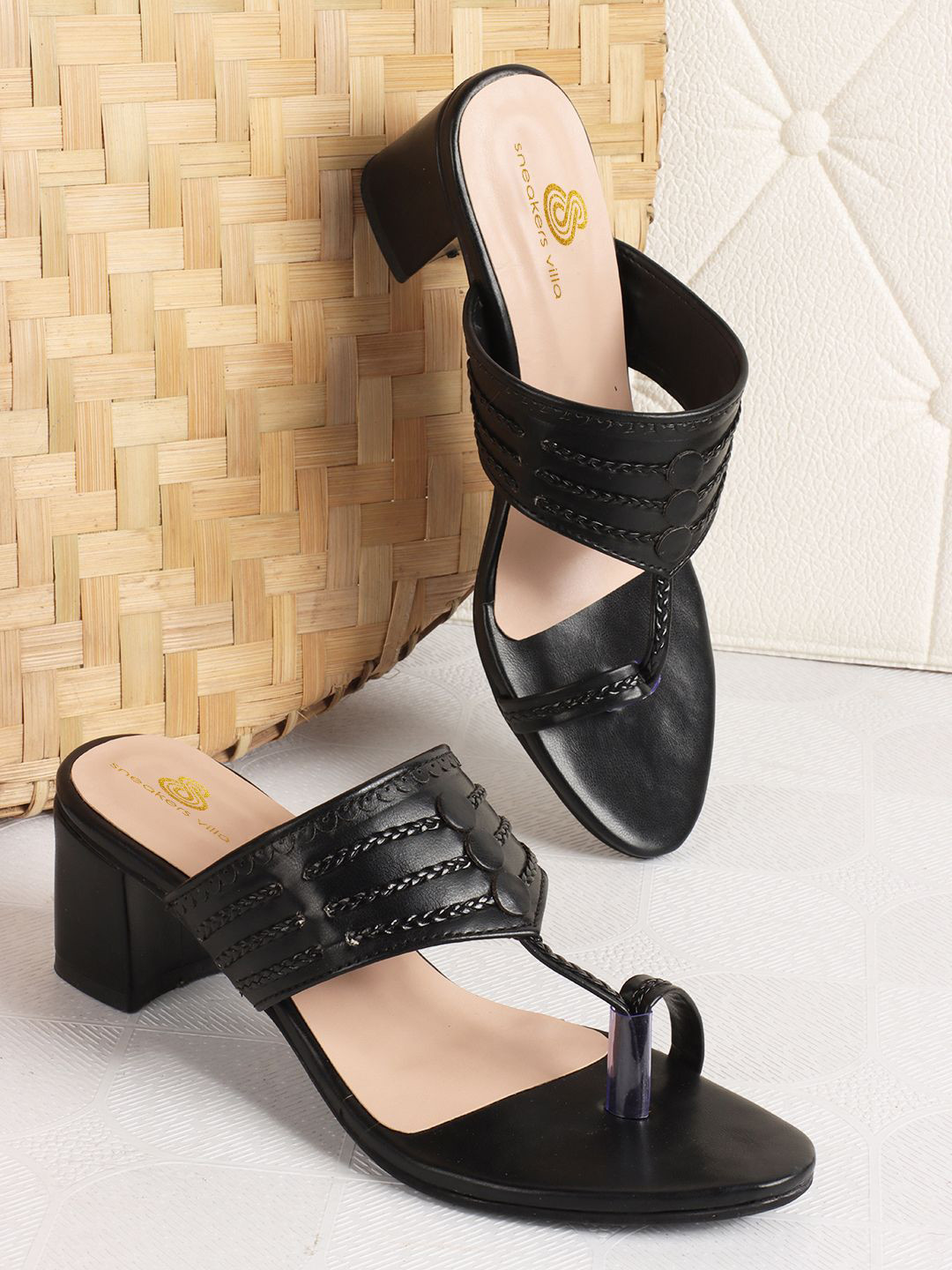 sneakers villa Women Block Heels Sandals
