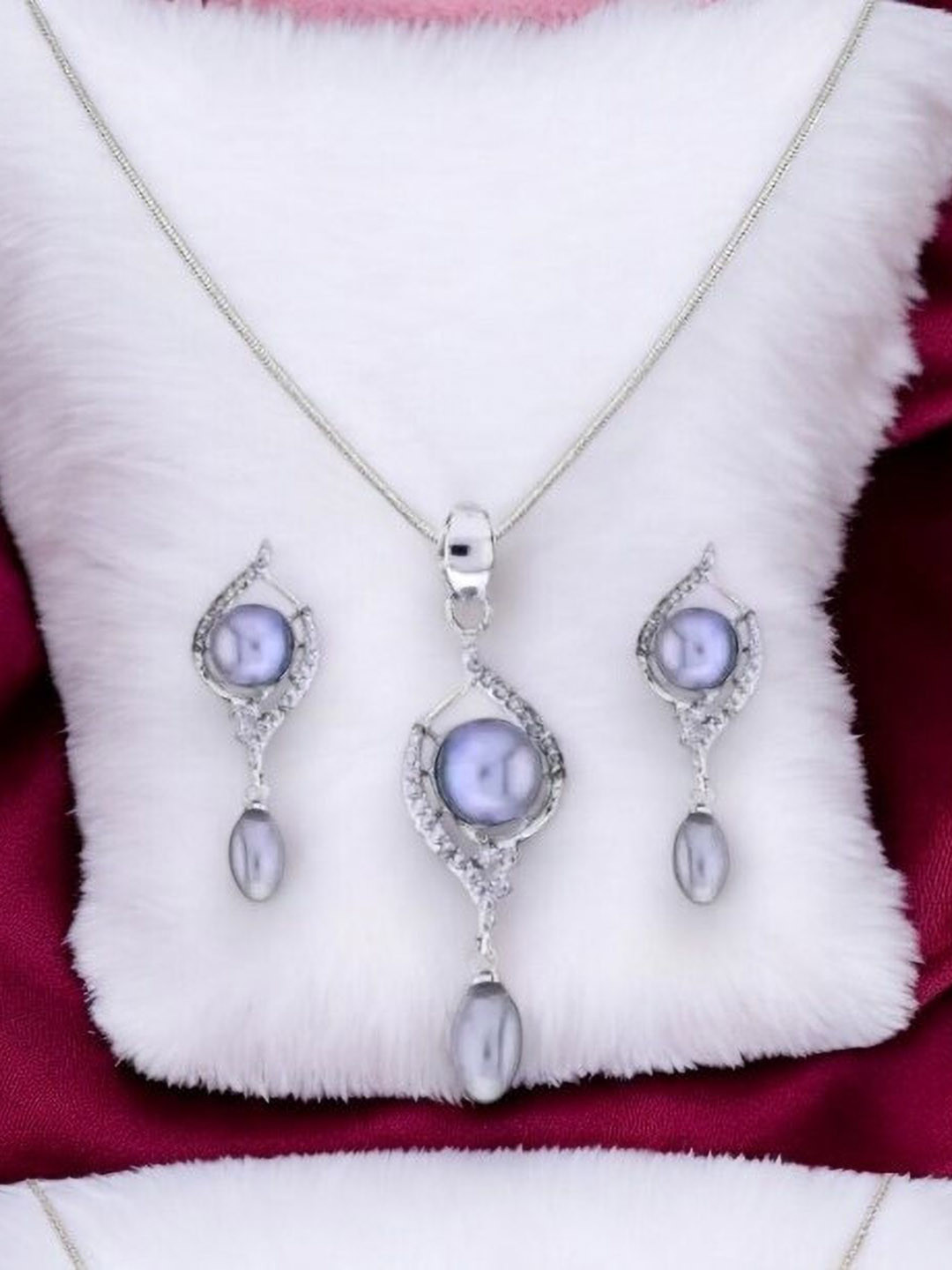 Sri Jagdamba Pearls Dealer Silver-Plated Freshwater Pearl Beaded Jewellery Set