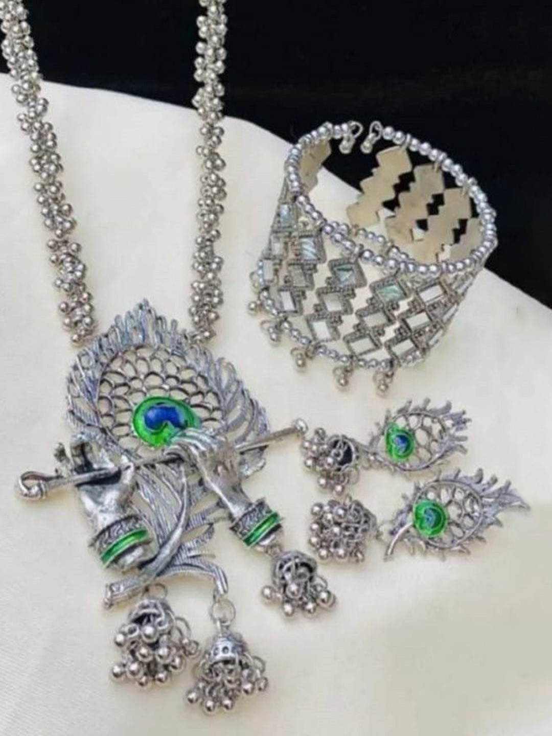 JMBW INTERNATIONAL Silver-Plated Lord Krishna Necklace With Earrings & Bracelet