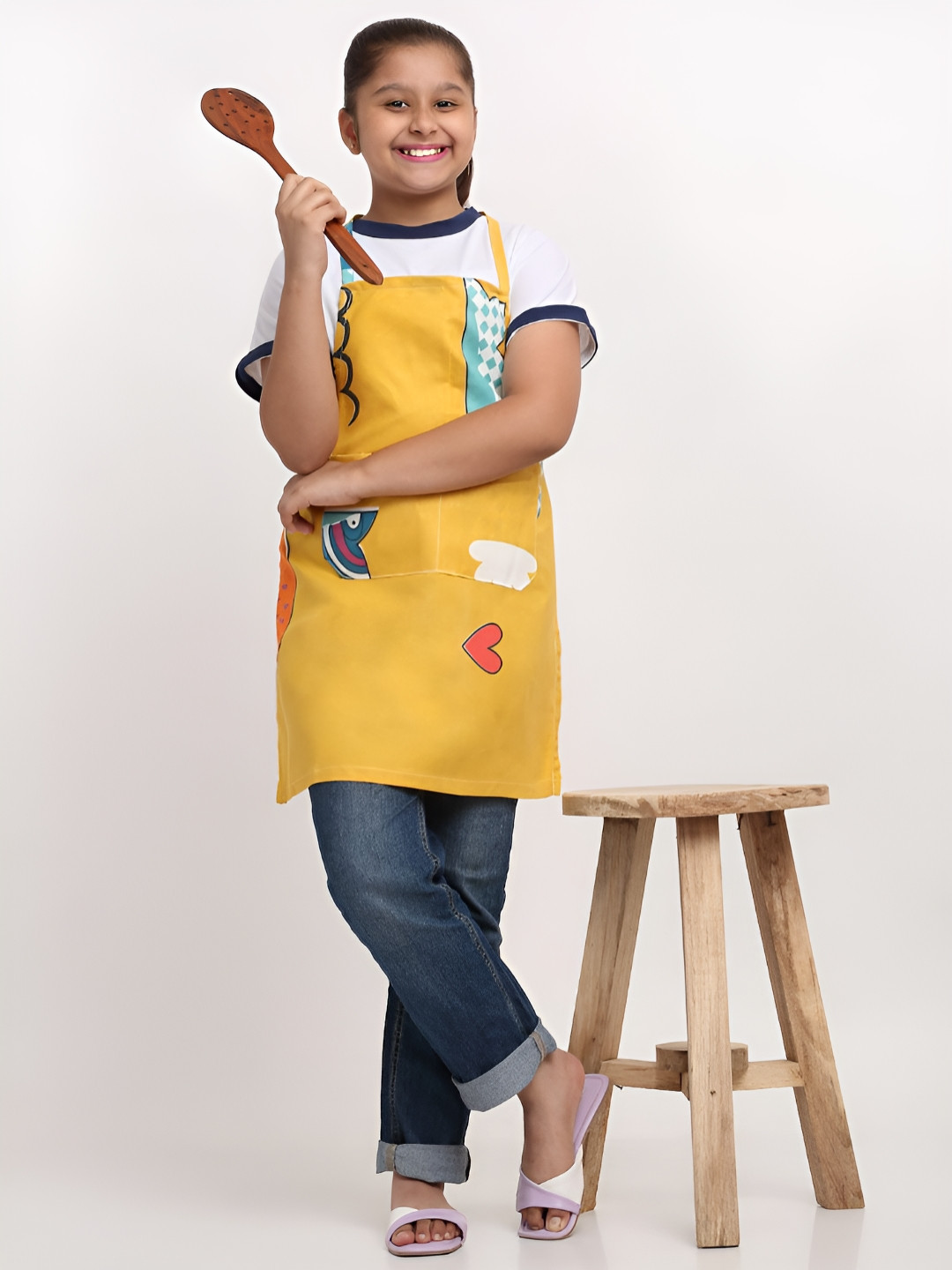 Arrabi Kids Yellow & White Printed Apron With 2 Patch Pockets