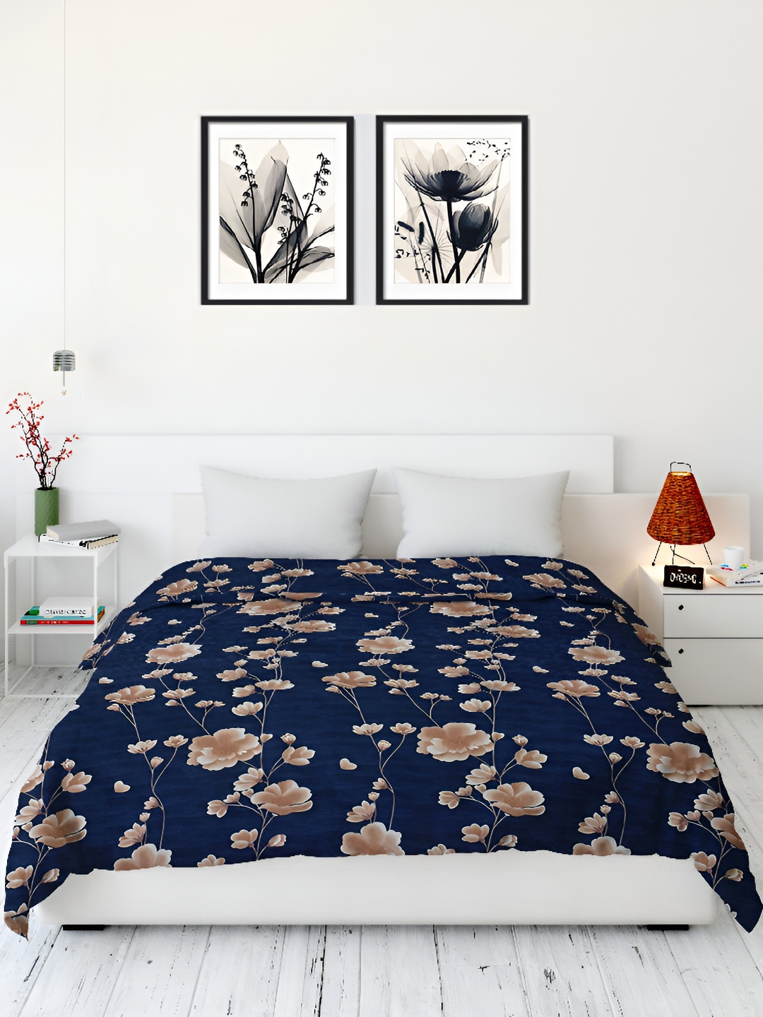 BELVOSTUM Navy Blue & Beige Floral Printed 300 TC Microfiber King Duvet Cover