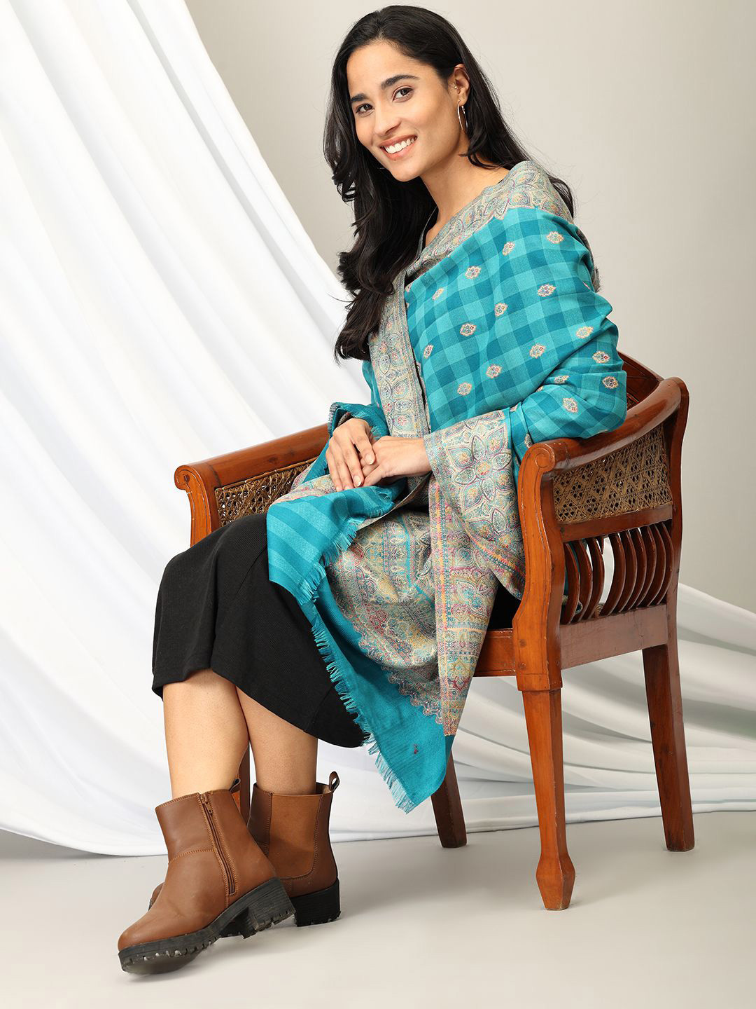 The Woman Store Women Printed Woolen Stole