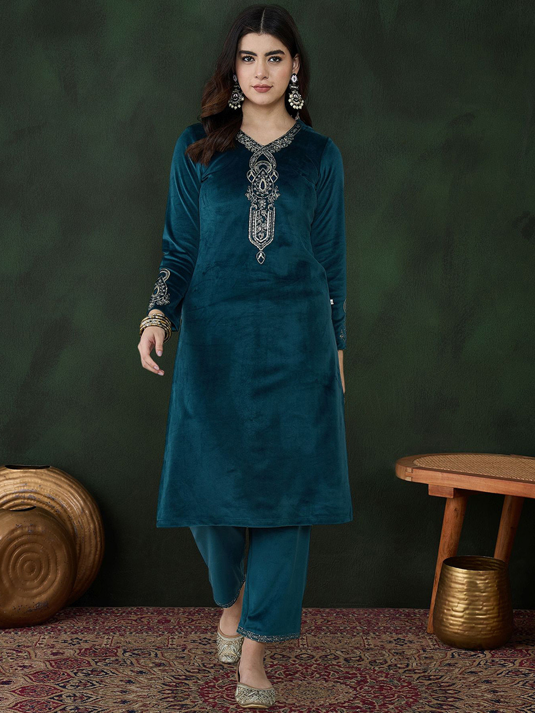 Sangria Teal Floral embroidered Regular Sequinned Velvet Kurta With Trouser