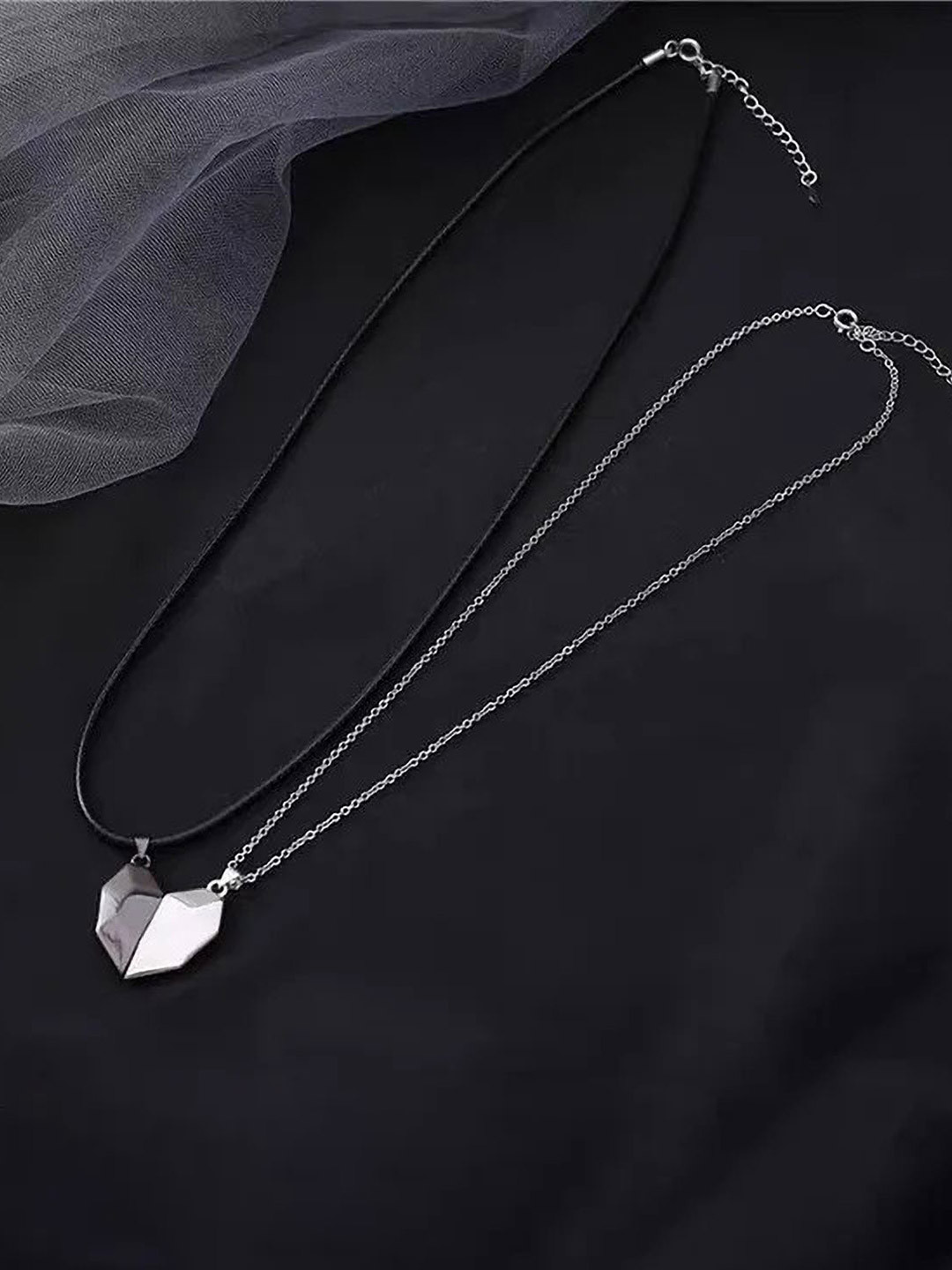 DESTINY JEWELS Set Of 2 Silver-Plated Heart Shaped Pendants With Chains