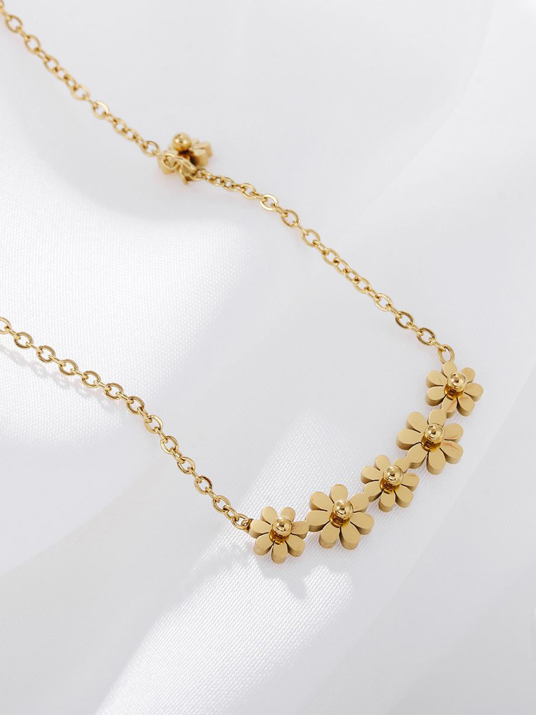 DESTINY JEWELS Gold-Plated Stainless Steel Flower Chain
