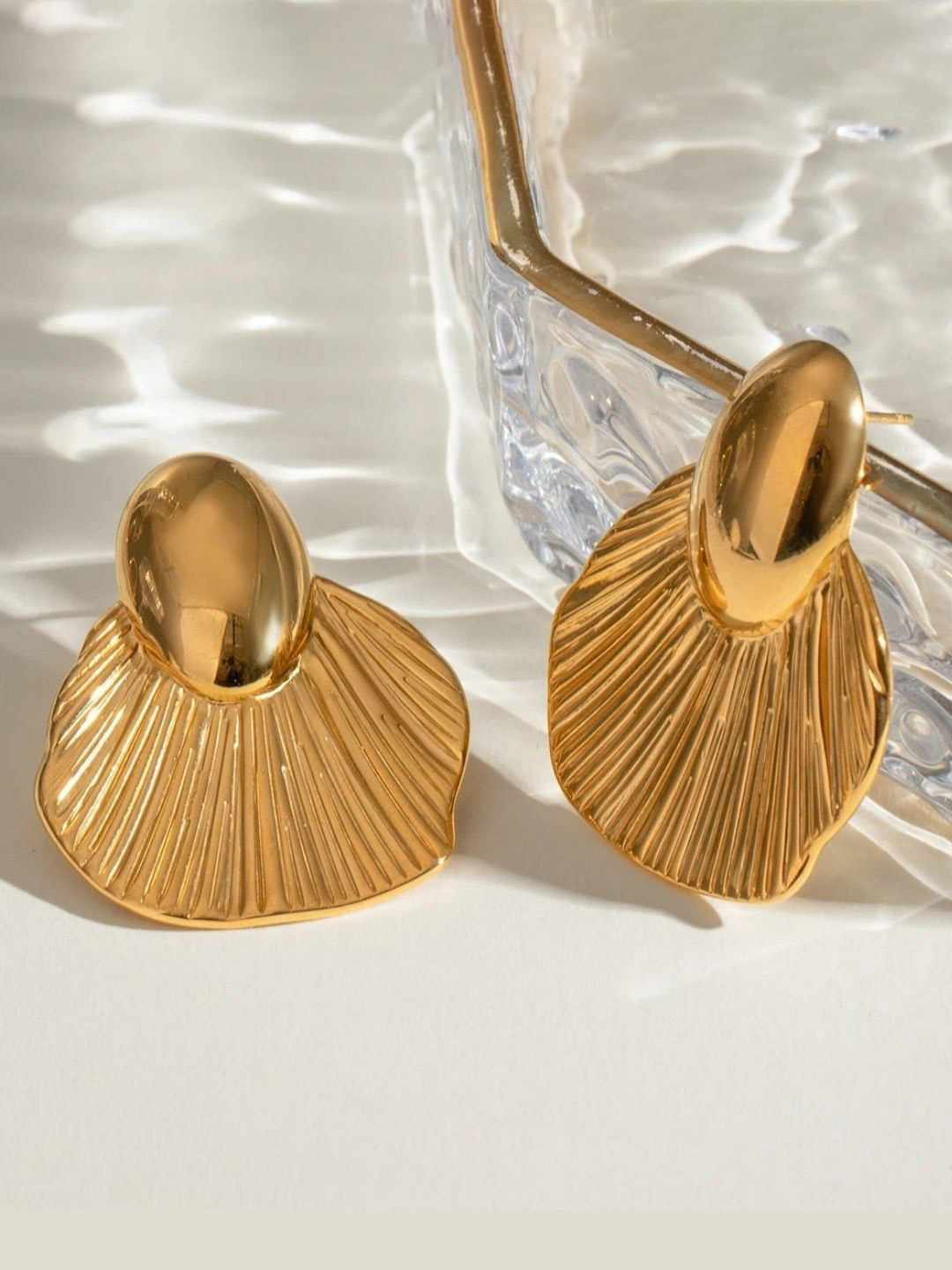 PUTSTYLE Gold-Plated Stainless Steel Contemporary Fish Tail Ribbed Drop Earrings
