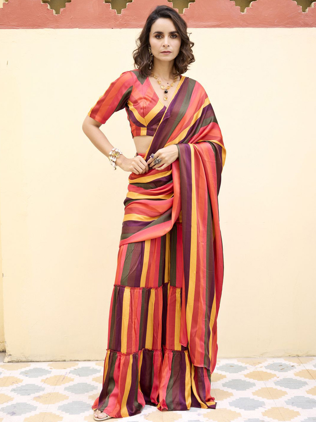 BAARO MASI Women Striped Sarees