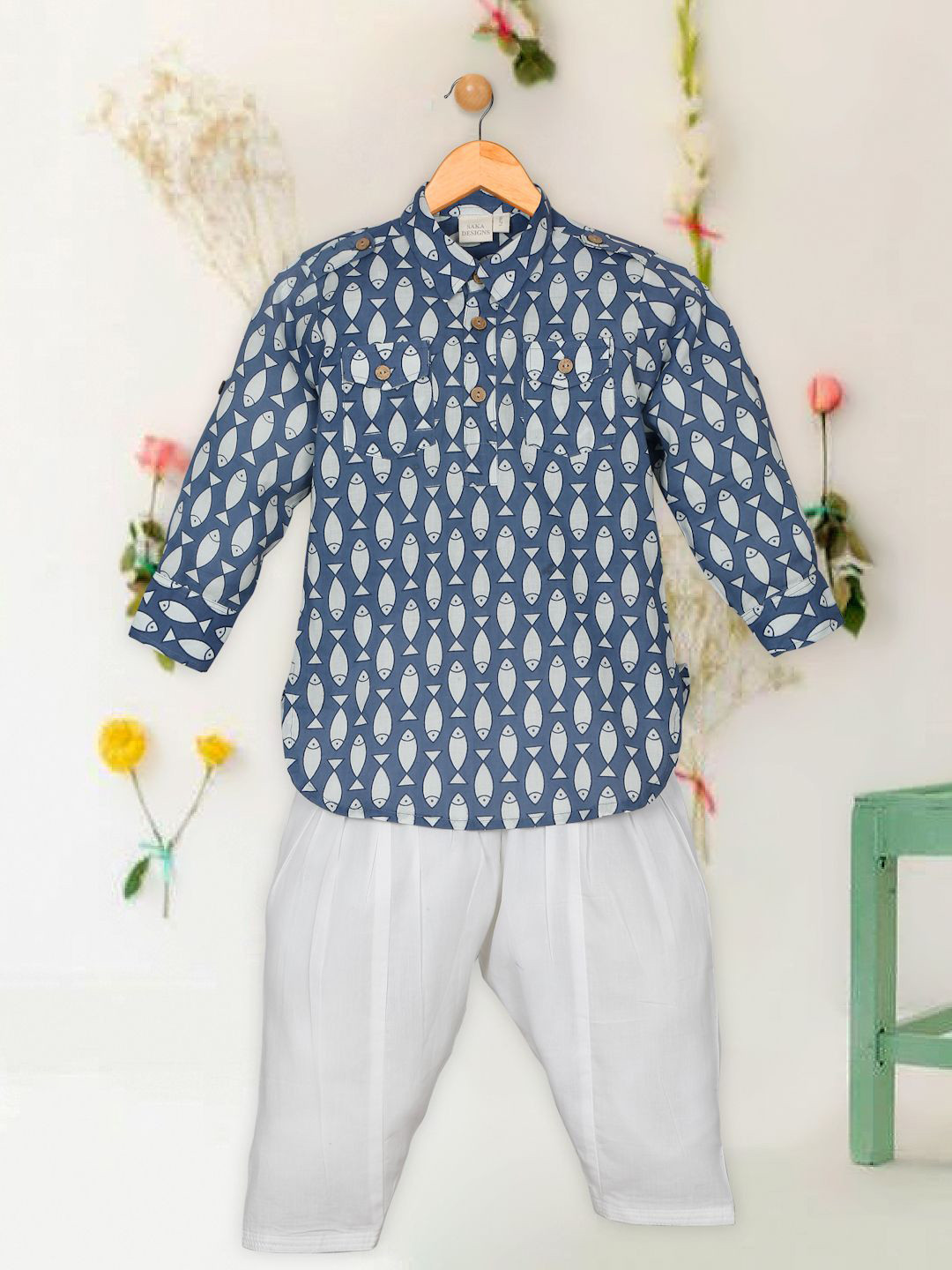 SAKA DESIGNS Boys Quirky Printed Shirt Collar Roll-Up Sleeves Pure Cotton Kurta & Trouser