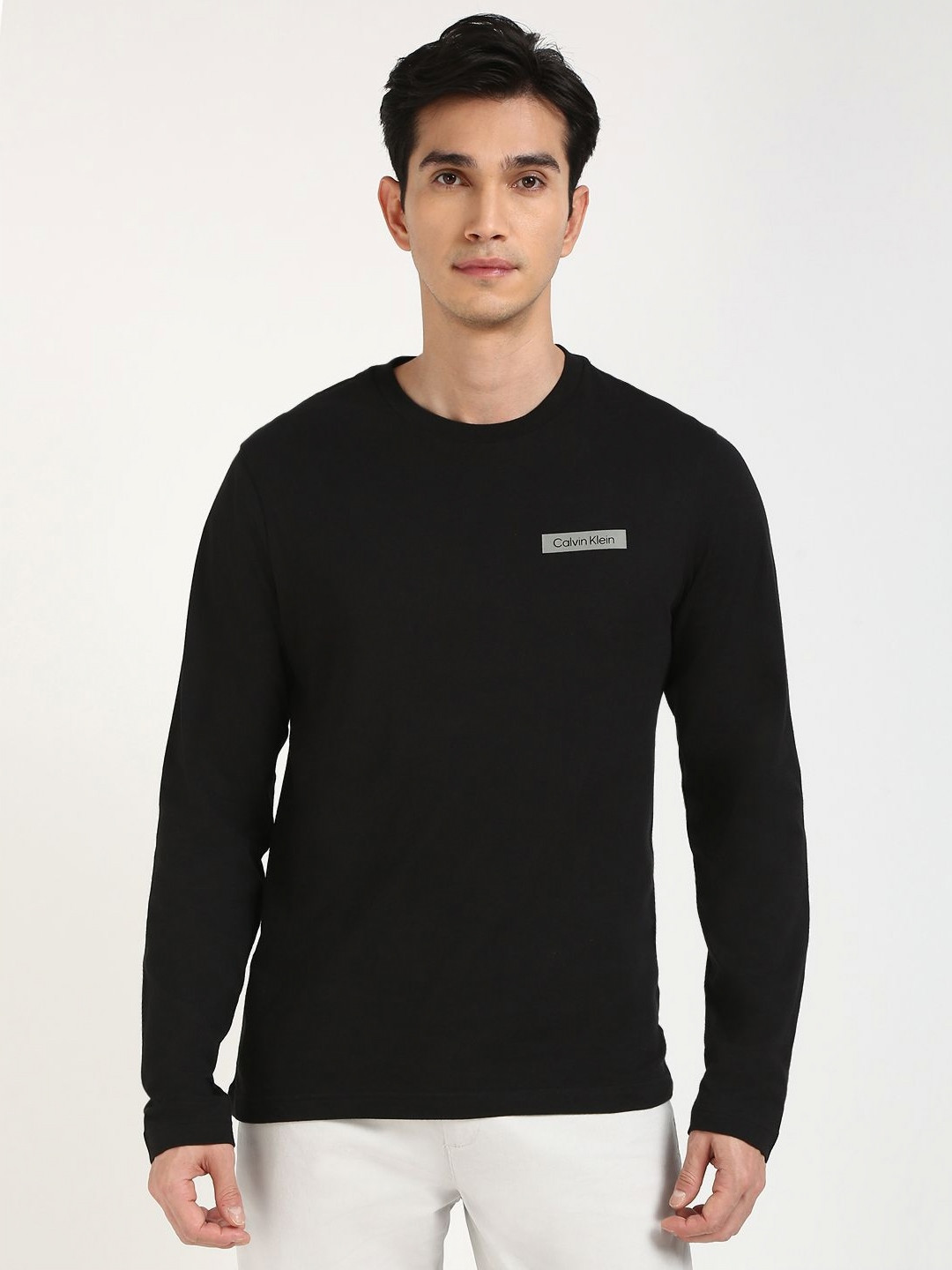 Calvin Klein Jeans Men Solid Round Neck Cotton Ribbed T-shirt