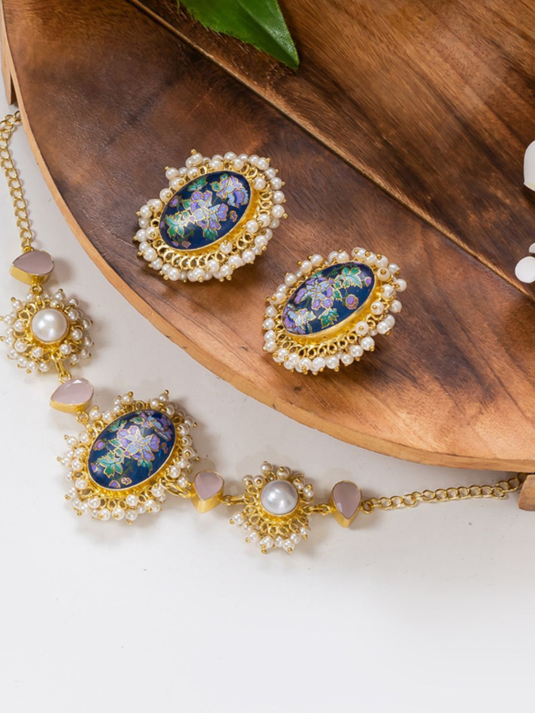 PUTSTYLE Gold-Plated Stone Studded & Beaded Designer Elegant Necklace and Earrings