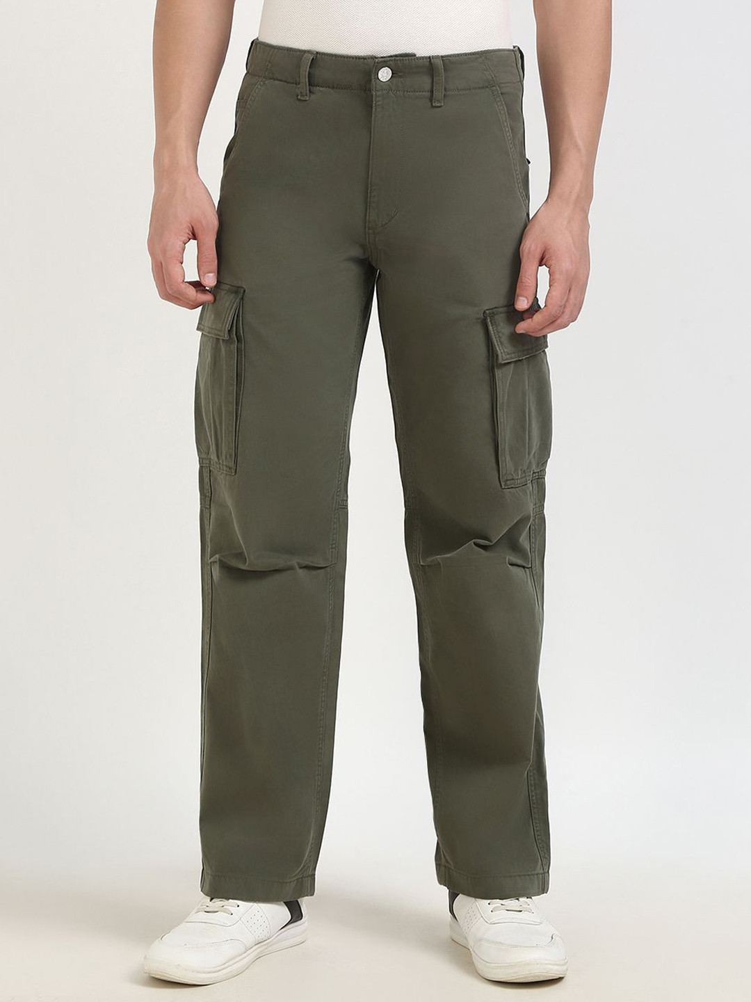 Tommy Hilfiger Men Straight Fit Mid-Rise Cargos Trousers