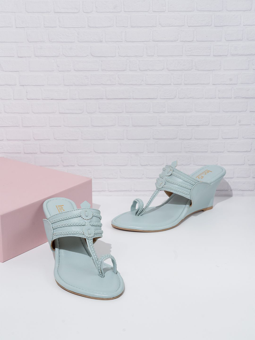 Inc 5 Women Wedge Pointed Toe Sandal