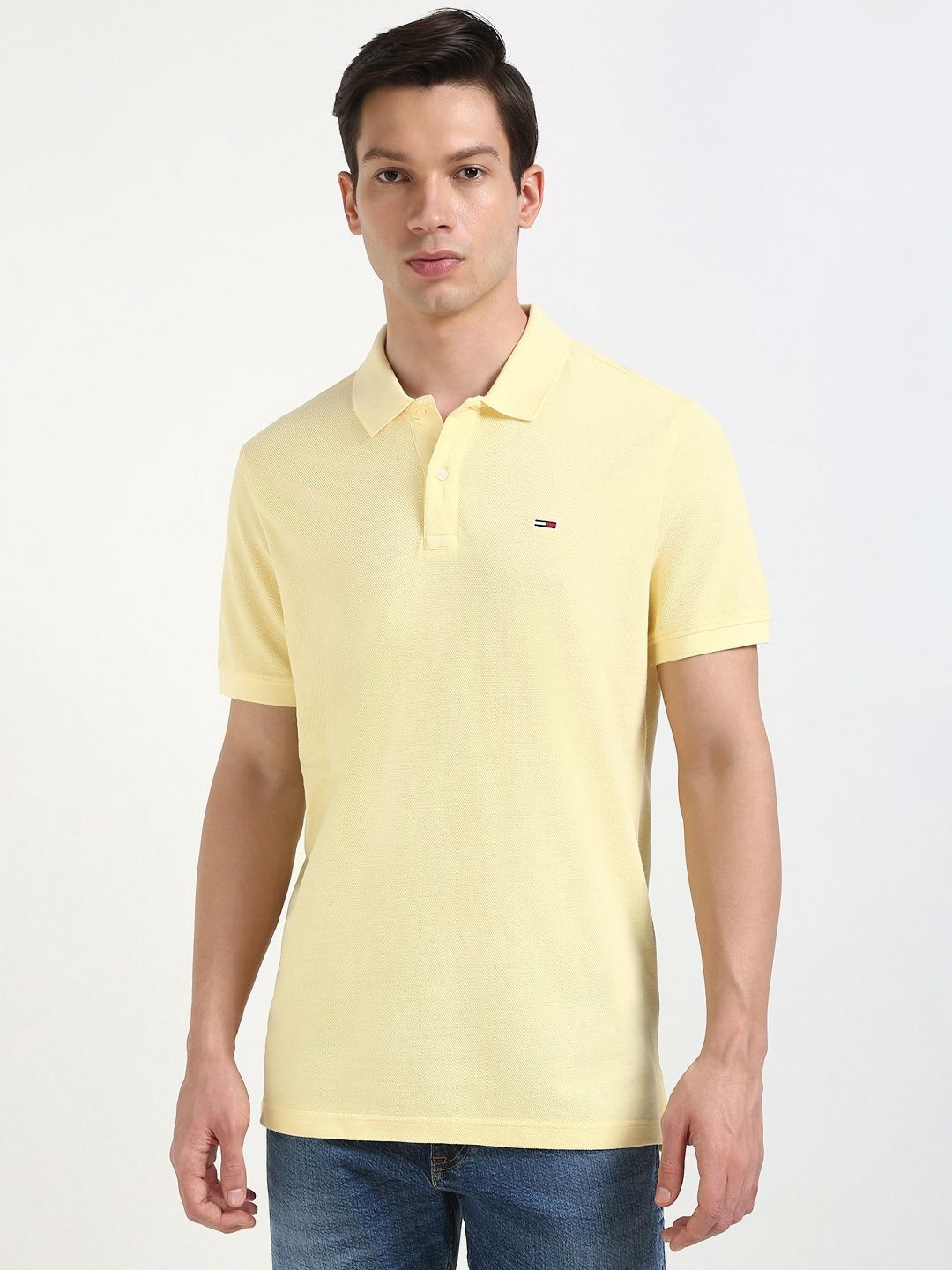 Tommy Hilfiger Men ESSENTIAL GD POLO SS Solid Cotton Slim Fit T-shirt