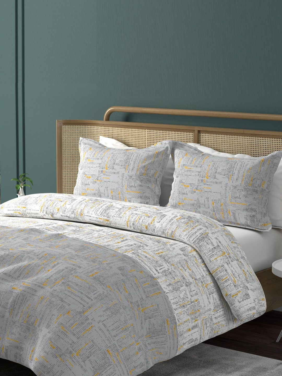 Boutique Living India Urban Geos White Abstract 220TC King Bedsheet Set 2.74m x 2.74m