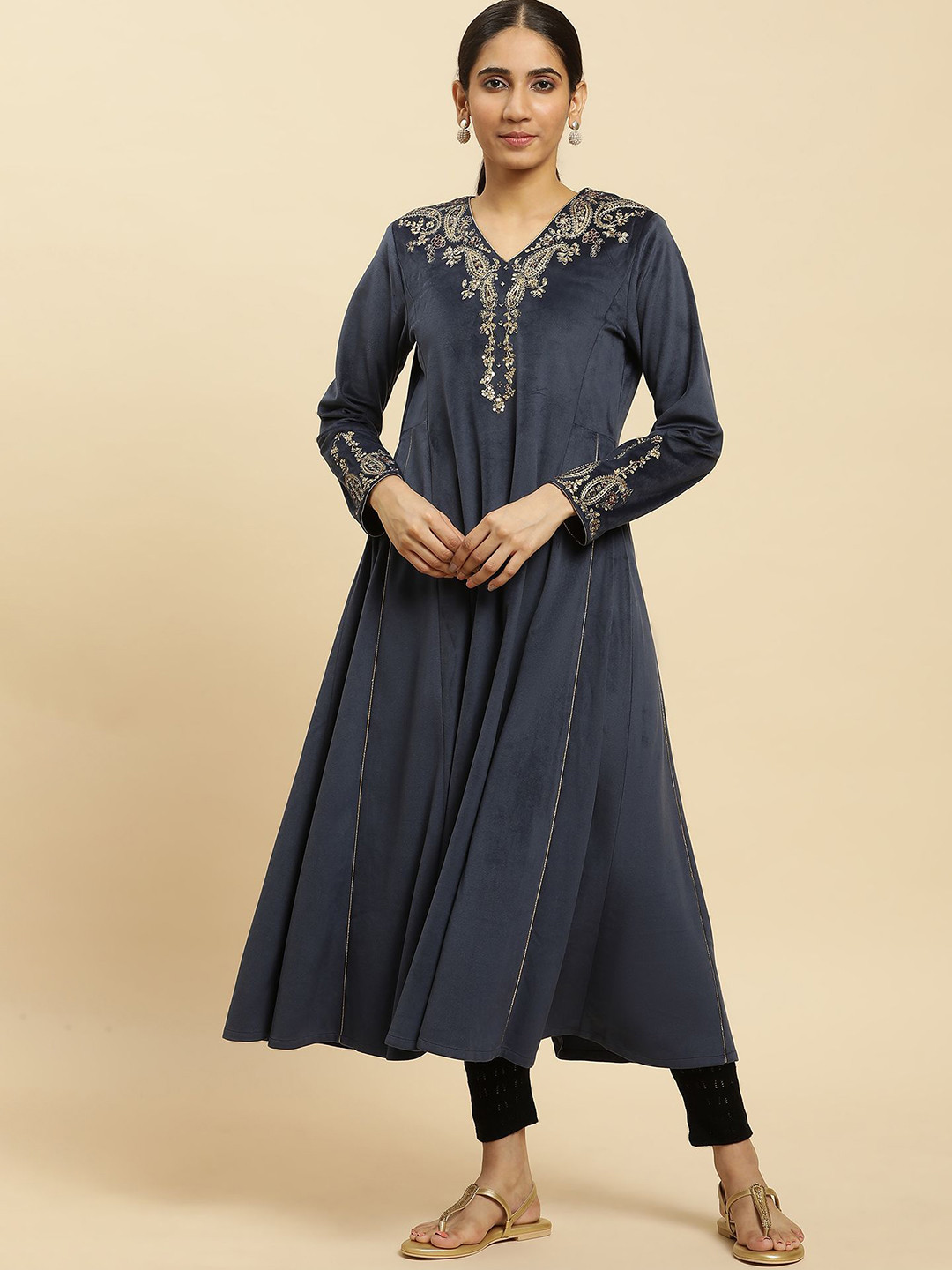 W Navy Blue Paisley Embroidered V-Neck Panelled Sequinned Machine Weave Anarkali Kurta