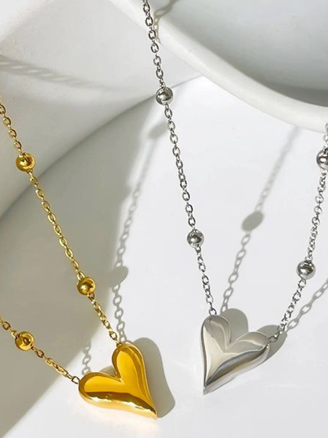 JEWILLEY Gold-Plated Charming Heart Anti-Tarnish Stainless Steel Chain