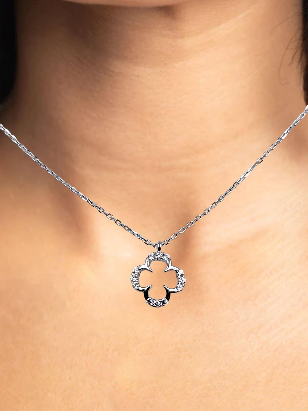 AMONROO 925 Sterling Silver Rhodium-Plated CZ Studded Little Clover Charm Pendant Chain