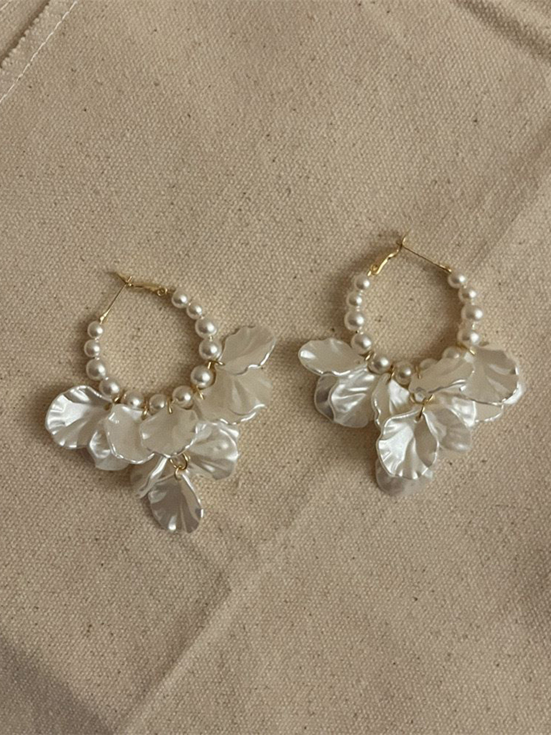 DESTINY JEWELS Gold-Plated Pearl Beaded Circular Hoops Earrings