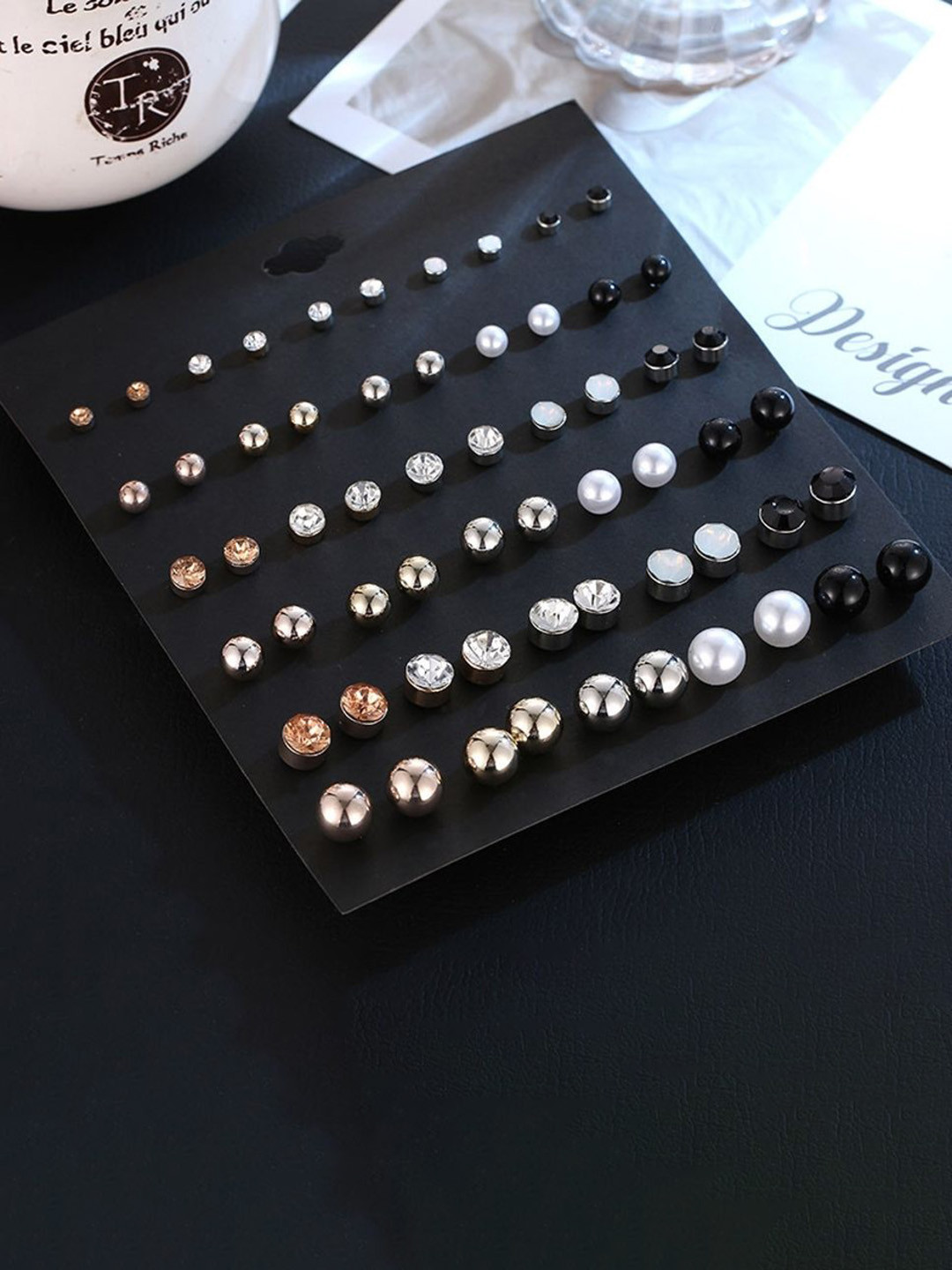 DESTINY JEWELS Set Of 30 Gold-Plated Circular Shaped Studs