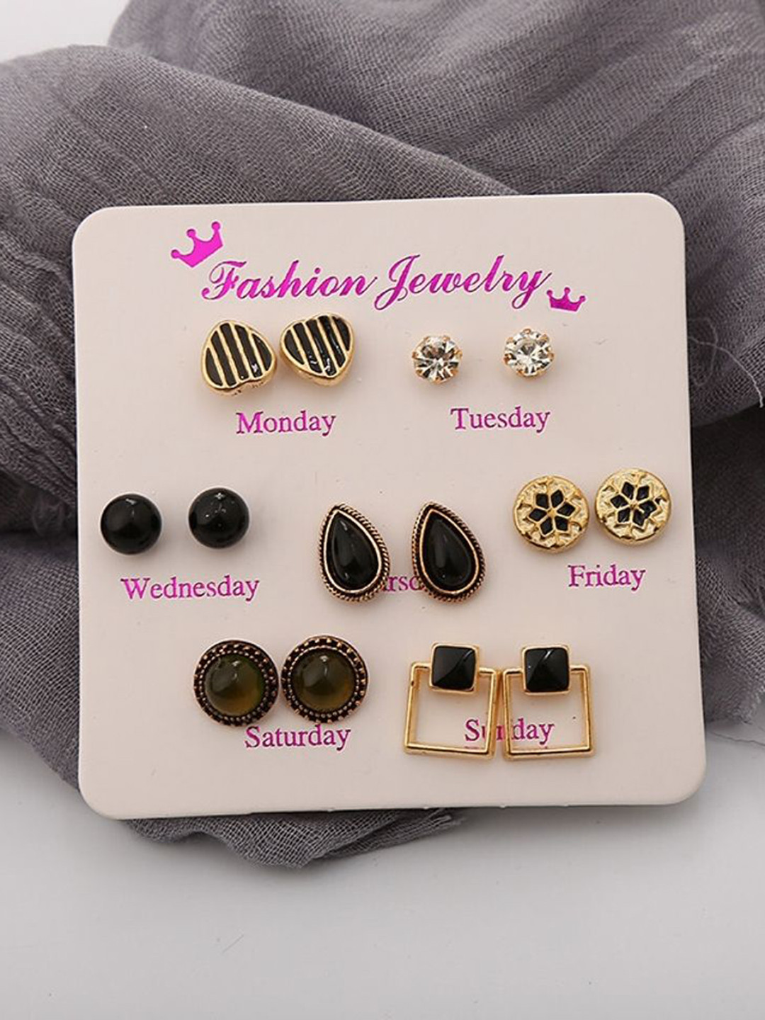 DESTINY JEWELS Set Of 7 Gold-Plated Heart Shaped Studs