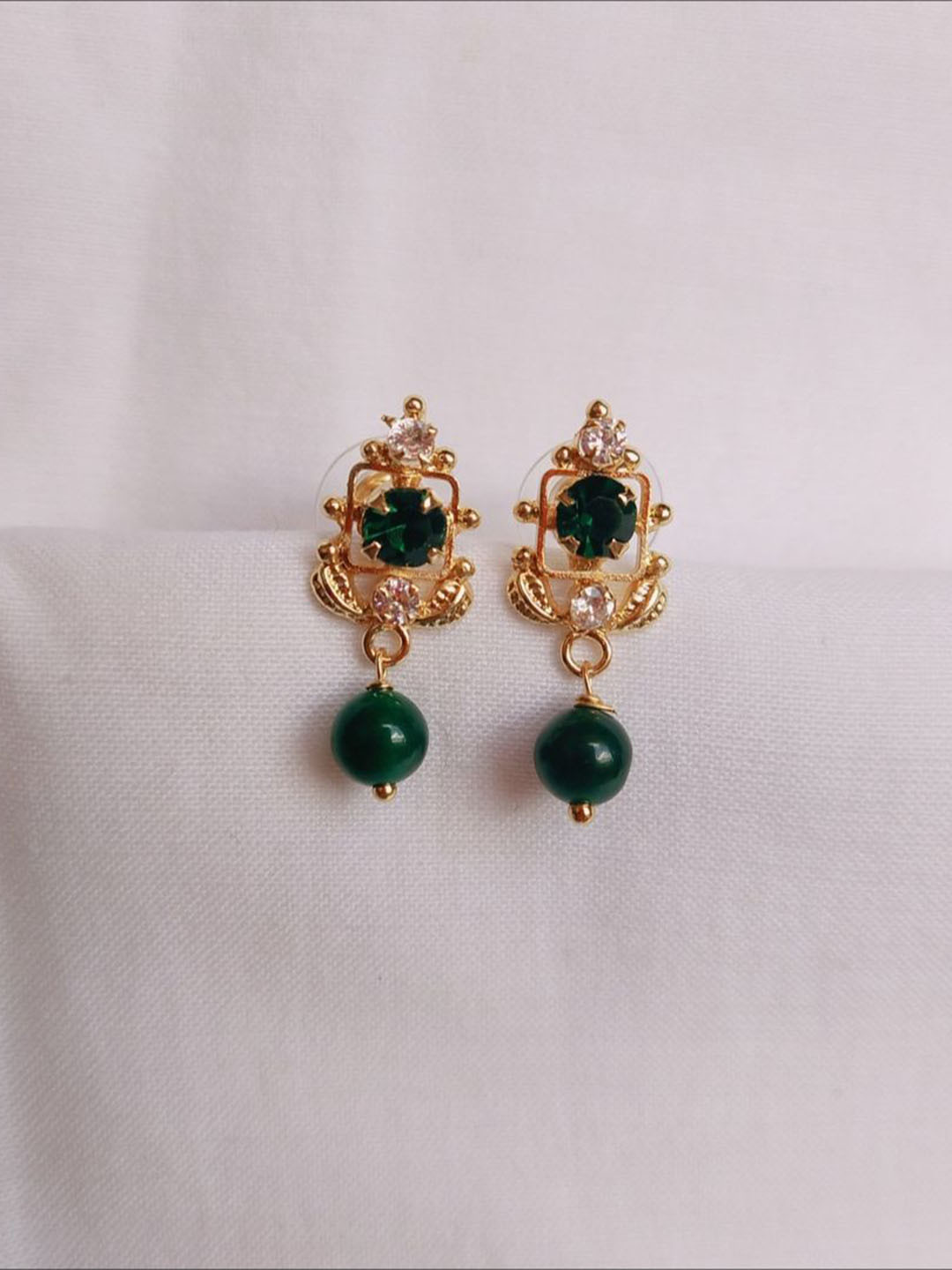 kurdekars divuu Gold Plating Rectangle Shaped Artificial Beads Antique Studs Earrings