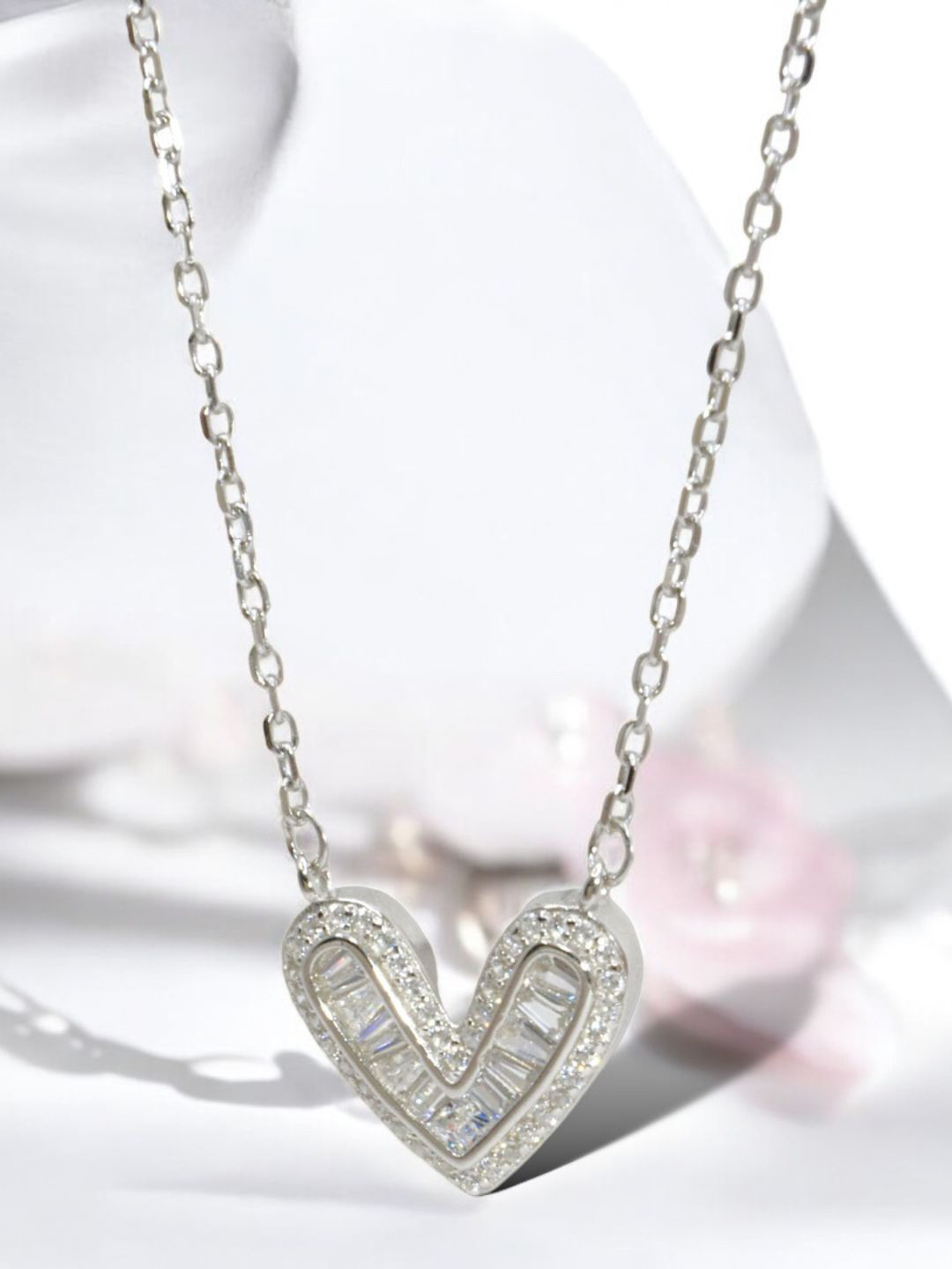 Luxevogue 925 Sterling Silver Rhodium Plated Heart Shape Solitaire Pendant Necklace