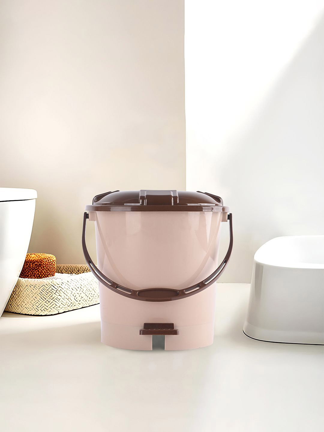 Kuber Industries Cream Colored & Brown Check Dhakkan Pedal Dustbin