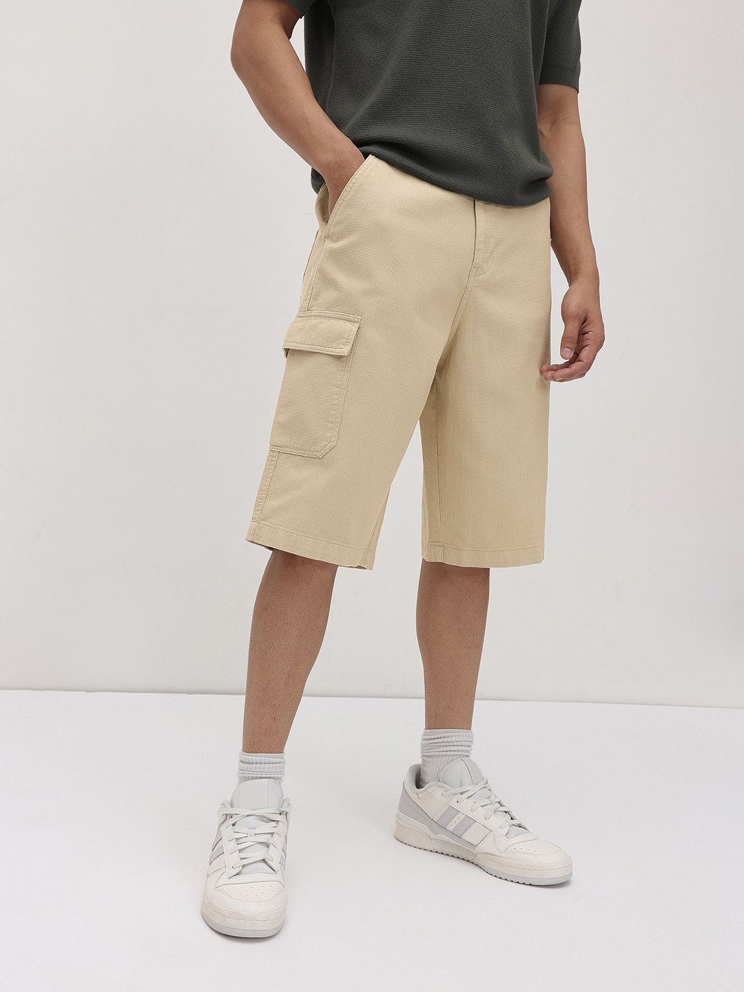 The Roadster Life Co. Men Waffle Knit Pure Cotton Baggy Fit Cargo-Style Skater Shorts