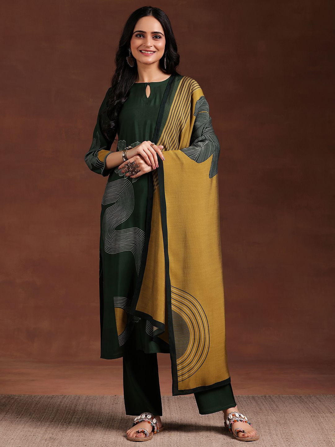 Libas Women Floral Printed Regular Kurta with Trousers & With Dupatta