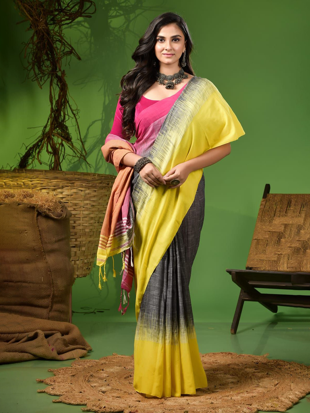 T.J. SAREES Colourblocked Pure Cotton Handloom Ikat Khadi Saree
