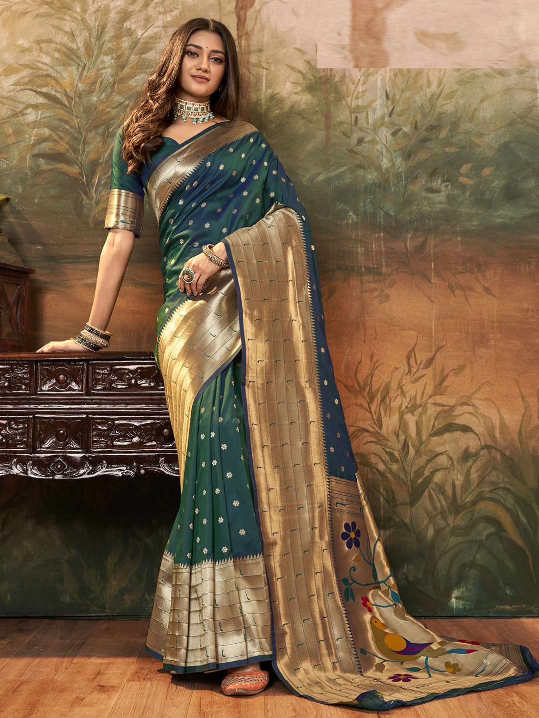 MAHALASA Women  Zari Weaving Paithani Saree