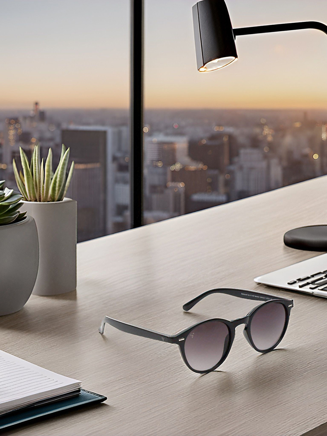 SUNNIES Unisex Round Sunglasses with UV Protected Lens SNS-013-C7(H)-Black