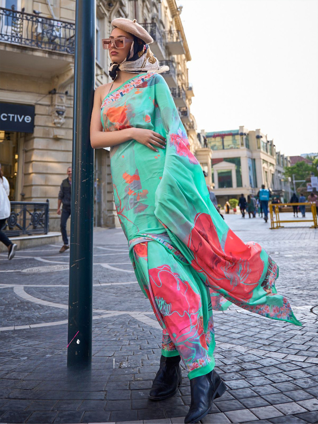 Odette Printed Saree With Unstitched Blouse For Women