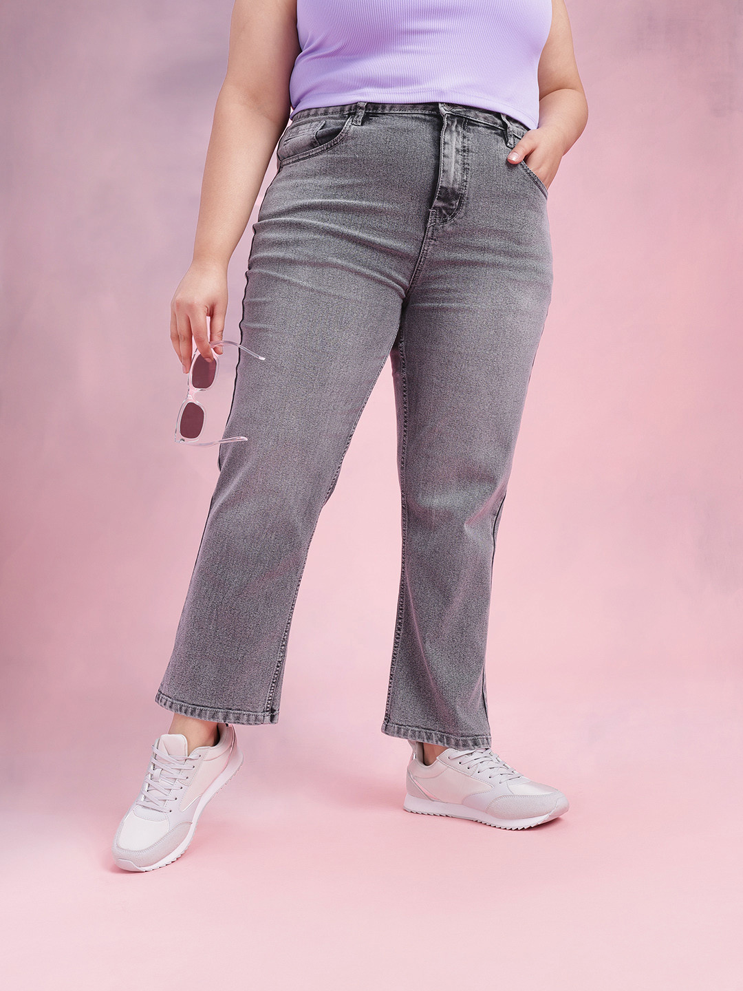 DressBerry Curve Women Mid-Rise Light Fade Stretchable Straight Fit Jeans