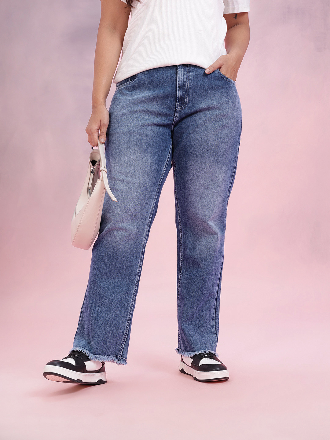 DressBerry Curve Women Straight Fit Frayed Hem Jeans