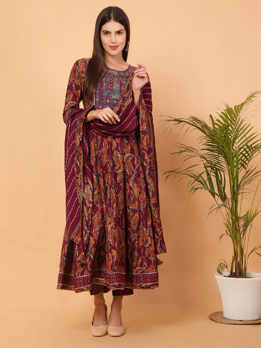 AKSHA Women Floral Embroidered Regular Pure Cotton Kurta with Trousers & With Dupatta