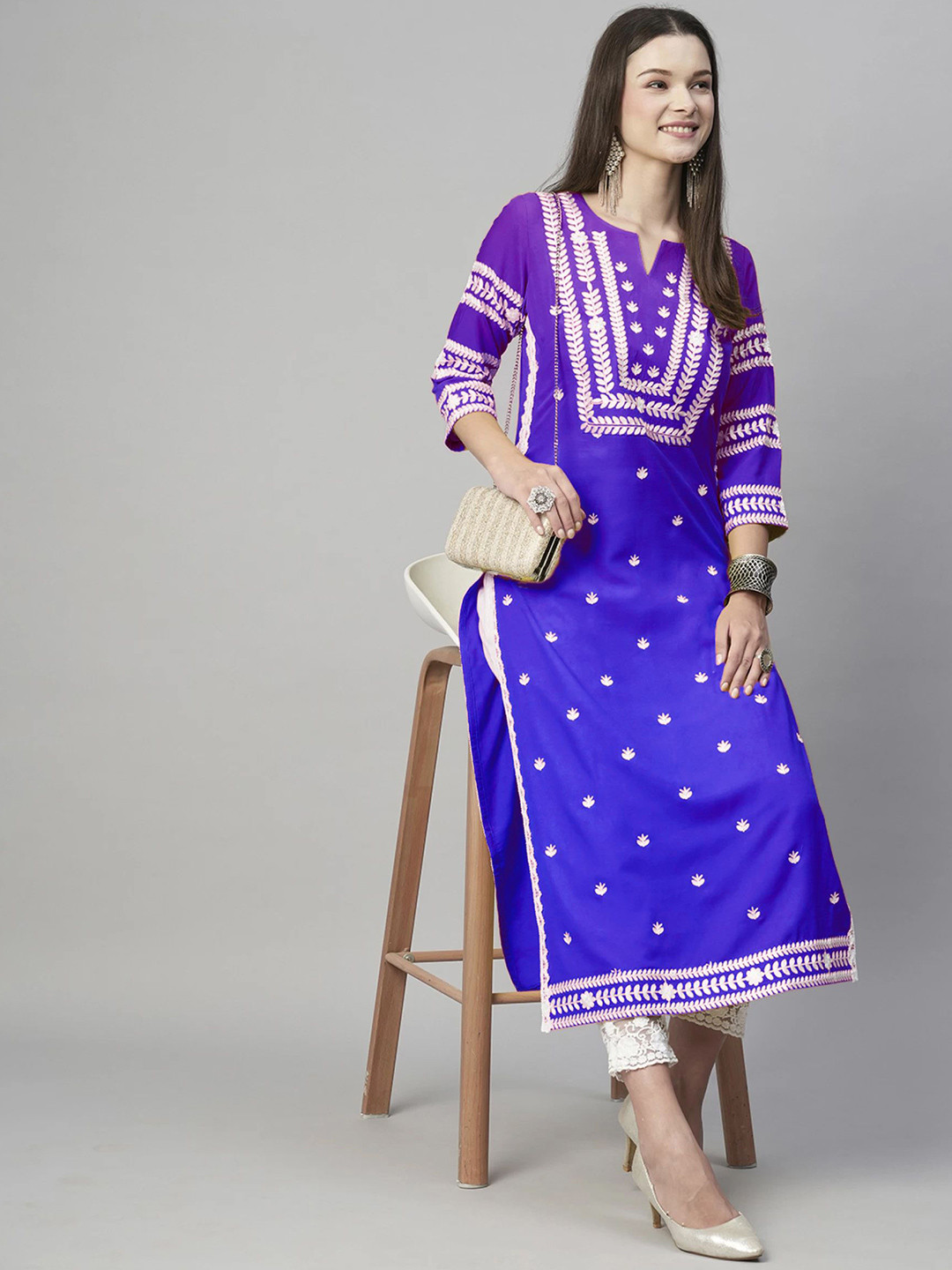 Anushansa Ethnic Motifs Embroidered Thread Work Thread Work Kurti