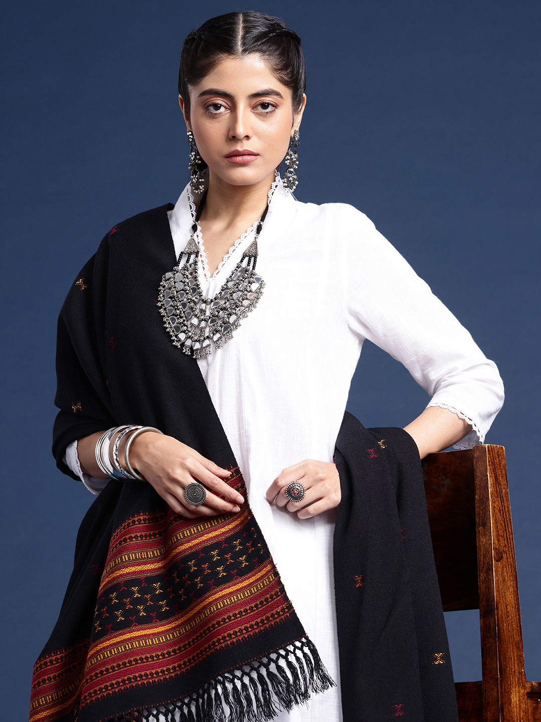 Taavi Women Geometric Woven Design Kullu Shawl