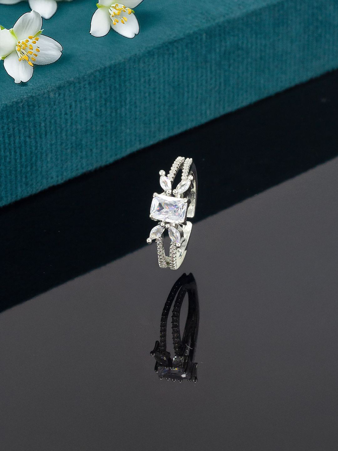 PRIVIU Rhodium Plated American Diamond Adjustable Finger Ring